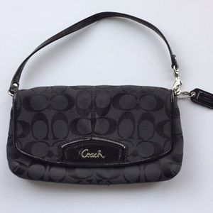 Coach Signature wallet/wristlet